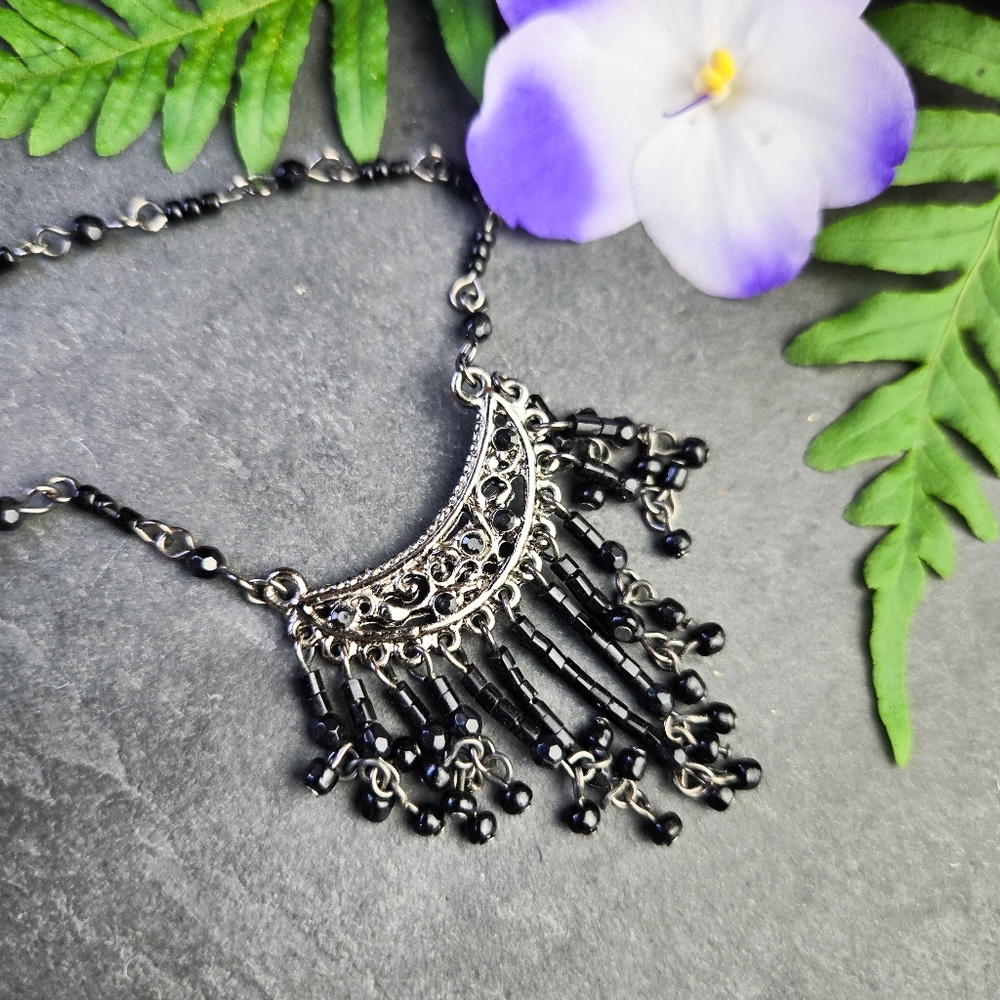 💥3 for $30💥 EUC 1928 Beaded Fringe Pendant Necklace